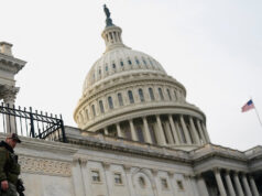 Câmara dos Representantes dos EUA junta-se ao Senado na votação da resolução sobre poderes de guerra | Donald Trump