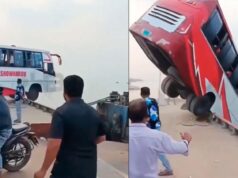 Um ônibus com mais de 40 passageiros caiu no rio enquanto embarcava na balsa