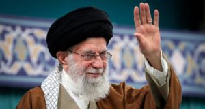 Apresentador da Sky News Australia diz ao líder iraniano assassinado para ‘apodrecer no inferno’