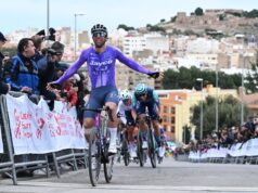 Um clássico foi arruinado quando Michael Matthews quebrou os dois pulsos em uma queda no treino.