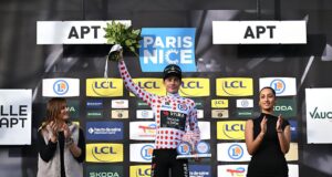 ‘Eu tenho minhas calças de inverno’ – o líder do Paris-Nice, Jonas Wingegaard, pronto para o mau tempo no sábado. Mas enfatiza as prioridades de segurança.