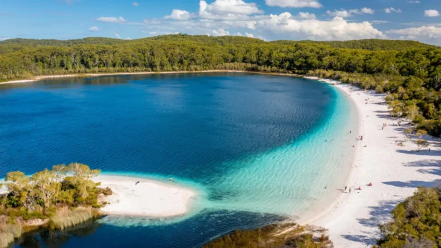 lake-mackenzie-fraser-island-australia-kgari.webp.webp