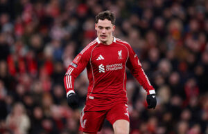 Arne Slot confirma que Florian Wirtz está lesionado antes do Liverpool x Wolves