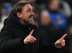 Leeds oferece atualização a Joe Roden após lesão na derrota do Man City