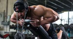 Força do pescoço em combate: Aumente a flexibilidade com amortecedores.