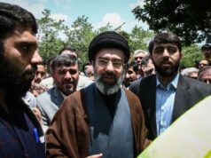 Filho mais velho do aiatolá Khamenei eleito líder supremo sucede ao pai: relatório
