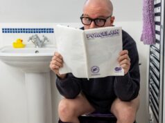 A maioria dos britânicos tenta pensar o melhor quando vai ao banheiro, pesquisa revela que metade acredita que o banheiro é um lugar mais criativo do que o escritório