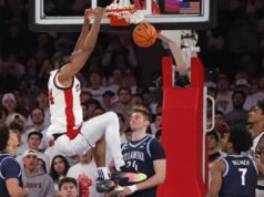 Zuby Ejiofor marcou uma rara dobradinha para o St. John’s após um rebote de UConn