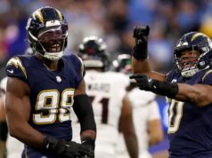 Agência gratuita Odafe Oweh: pontos de pouso após Chargers recusarem marca de franquia