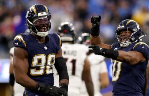 Agência gratuita Odafe Oweh: pontos de pouso após Chargers recusarem marca de franquia