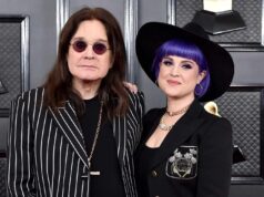 Kelly Osbourne visita ‘meu pai’ Ozzy Osbourne no local de descanso final