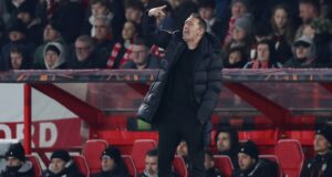 Lista do Crystal Palace 4-2-3-1 Robbie Keane substituto