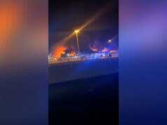 Grande incêndio no porto do Bahrein, que abriga a 5ª Frota da Marinha dos Estados Unidos | Conflito