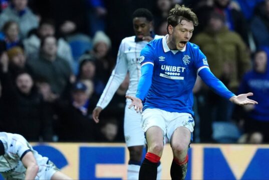 Rohl poderia substituir Skoff Olsen por estrela do Rangers que é semelhante a Ryan Kent