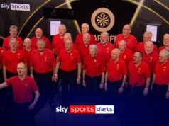 Welsh Choir dá as boas-vindas à Premier League em Cardiff!