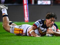 Super League: Catalans Dragons derrotou Leigh Leopards por 22-16 para uma vitória vital enquanto Warrington Wolves segurava York Knights | Notícias do torneio de rugby