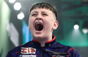 Mitchell Lawrie, 15, marca nove pontos no JDC Advanced Tour depois de ser coroado o mais jovem número 1 do mundo da WDF | Notícias sobre dardos