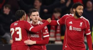 O Liverpool marcou duas vezes contra o Wolves após o primeiro tempo. Pontuação de Robertson e Salah