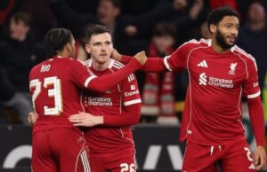 O Liverpool marcou duas vezes contra o Wolves após o primeiro tempo. Pontuação de Robertson e Salah
