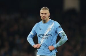 Arsenal dá passo importante rumo ao título com vitória estreita. Rivais como o City perderam pontos valiosos.