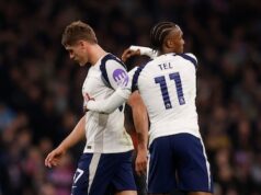 O novo namorado de Red van de Ven está desapontado e zangado. Os Spurs têm ainda mais medo do rebaixamento.