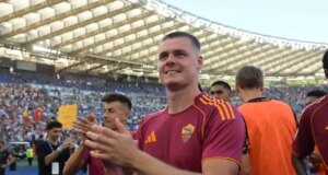 Evan Ferguson, da Roma, retorna a Brighton em meio a uma crise médica