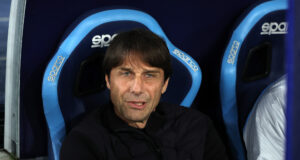 O Napoli está confiante de que Conte permanecerá, apesar do contrato de curto prazo