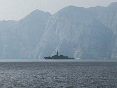 Navio do Estreito de Ormuz é atingido por mísseis após ataques EUA-Israel e Irã