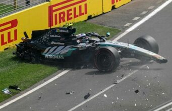 Crash Antonelli na caótica terceira sessão de treinos livres Esse foi o sexto tempo mais rápido de Verstappen, que está enfrentando problemas.