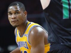 O técnico do CSU Bakersfield, Kevin Mays, enfrenta acusações de tráfico sexual