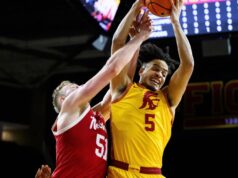 Os homens da USC foram derrotados por Nebraska depois de liderar no intervalo