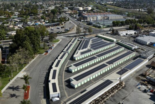 A energia solar dos inquilinos aumentou em 10 estados. Não na Califórnia