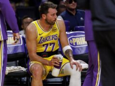 Luka Doncic foi multado em US$ 50 mil por fazer gestos ‘inapropriados’ para com autoridades