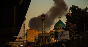 Trump prometeu intensificar a guerra à medida que surgissem divisões no Irão