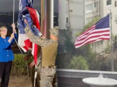 A bandeira americana foi hasteada em sua embaixada na Venezuela pela primeira vez em 7 anos