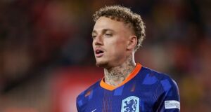 Galatasari compartilha atualização sobre Noah Laing: atacante perde jogo-treino da Holanda contra a Noruega