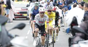 ‘Eu quebrei recordes de energia à esquerda, à direita e ao centro no ano passado. Mas ainda não ganhei’ – Adam Yates sobre a dura realidade de acompanhar as fileiras em constante evolução dos ciclistas modernos.