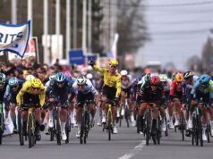 Subindo ao pódio juntos em Kuurne-Brussel-Kuurne Save Tudor’s Weekend – ‘Quando você é o único cara no ônibus da equipe que não precisa de médico. Isso é muito difícil.