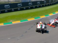 a incrível colisão entre companheiros de equipe que encerrou a Sprint Race e condenou a estreia de Colnaghi