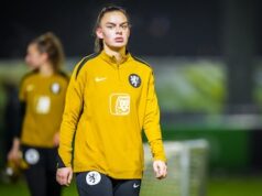 As Leoas começaram com Leuchter contra a Irlanda, Veurink manteve dois veteranos no banco.