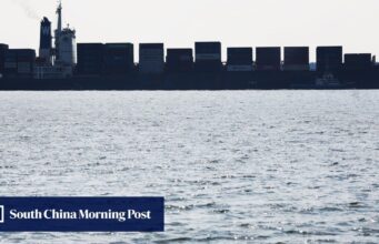 A Indonésia recusa-se a cobrar taxas de trânsito aos navios no Estreito de Malaca.