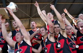 Uma reunião para celebrar a bandeira GFL dos Panteras em 2006
