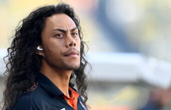 A estrela do Wests Tigers, Jarome Luai, visitou Port Moresby em meio a temores sobre a segurança da liga de rugby