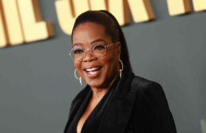 Oprah, 72 anos, usou um traje luxuoso perfeito para viagens na primavera, além de 5 trajes semelhantes de aeroporto, a partir de US$ 17 cada