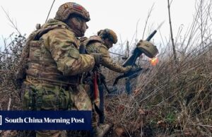 A Rússia afirma ter assumido o controlo total da região ucraniana de Luhansk.