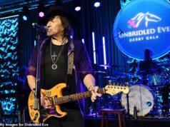 O ano ’touch-and-go’ do guitarrista do Bon Jovi, Richie Sambora: Morando em um porão, uma lesão devastadora na mão quase atrapalhou sua carreira e a morte trágica de sua mãe