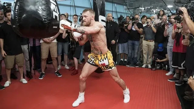 118_Conor_McGregor_Workout.webp.webp