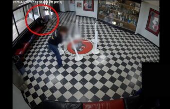 Em Oklahoma, um ex-aluno entra na escola armado para cometer assassinato: o herói principal se opõe a ele