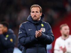 Kane perdeu a derrota da Inglaterra para o Japão depois de sofrer uma “leve lesão” no treinamento