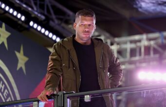 “Ele tem muita coisa a seu favor” – Podolski elogiou Karl enquanto agradecia a Undav